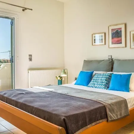 Sleeps 6 Pool Air Con Wifi Karavádhos