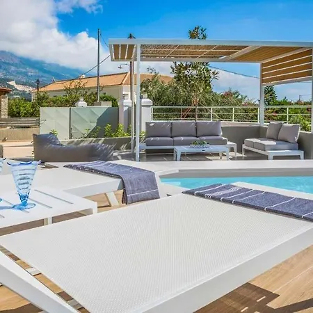 Βίλα Sleeps 6 Pool Air Con Wifi *